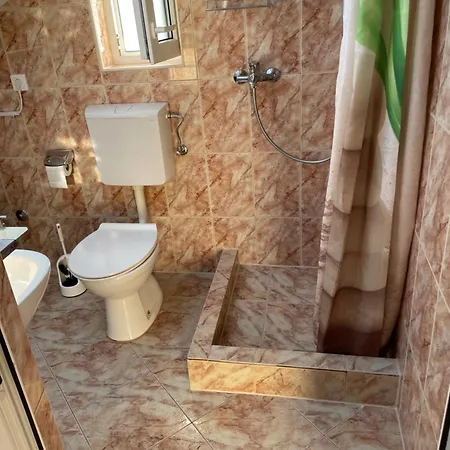 Casa *